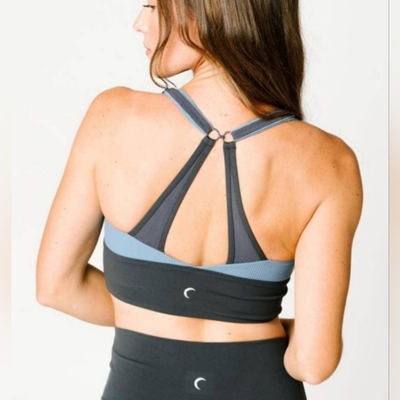 Zyia Active Storm Parallel Ribbed Luxe Adjustable Sports Bra - Picture 8 of 9